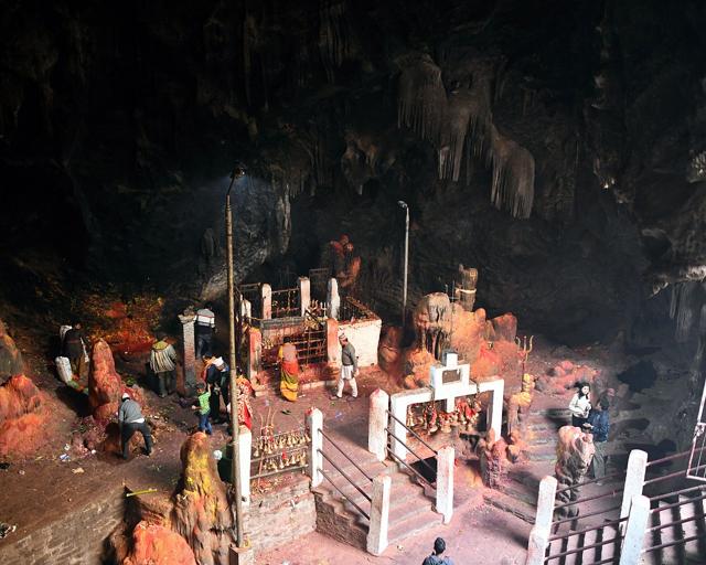 Halesi-Maratika Caves